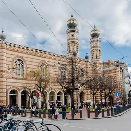 Colorful apartment next to Gozsdu&Synagogue Budapest Exterior foto